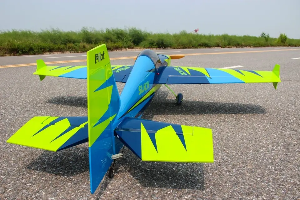 74" Slick 1880 mm Grün-Blau von Pilot RC – Modellflugzentrum Schweiz