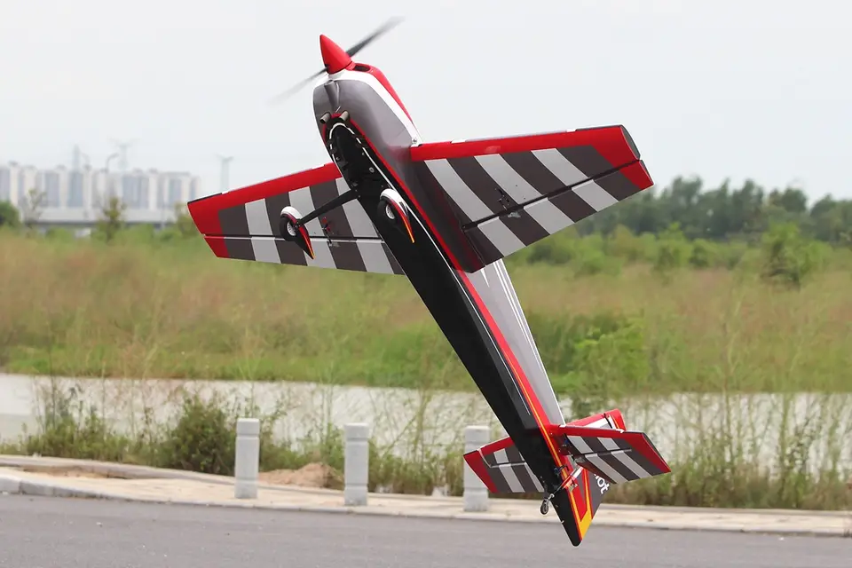 84" Slick 2133 mm Rot von Pilot RC – Modellflugzentrum Schweiz