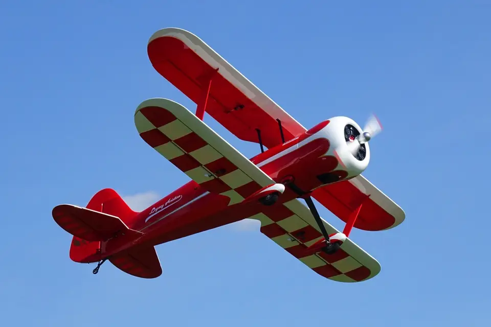 85" Muscle Bipe – Rot/Weiss 2,16 m von Legacy Aviation – Modellflugzentrum Schweiz