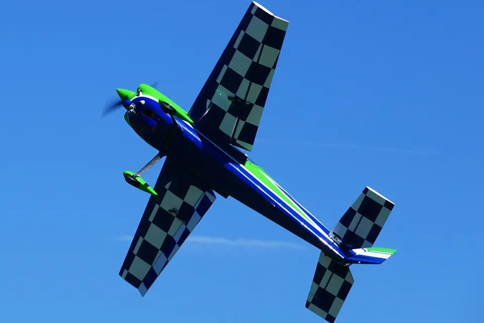 85" MXS – Grün 2,21 m von Extreme Flight – Modellflugzentrum Schweiz