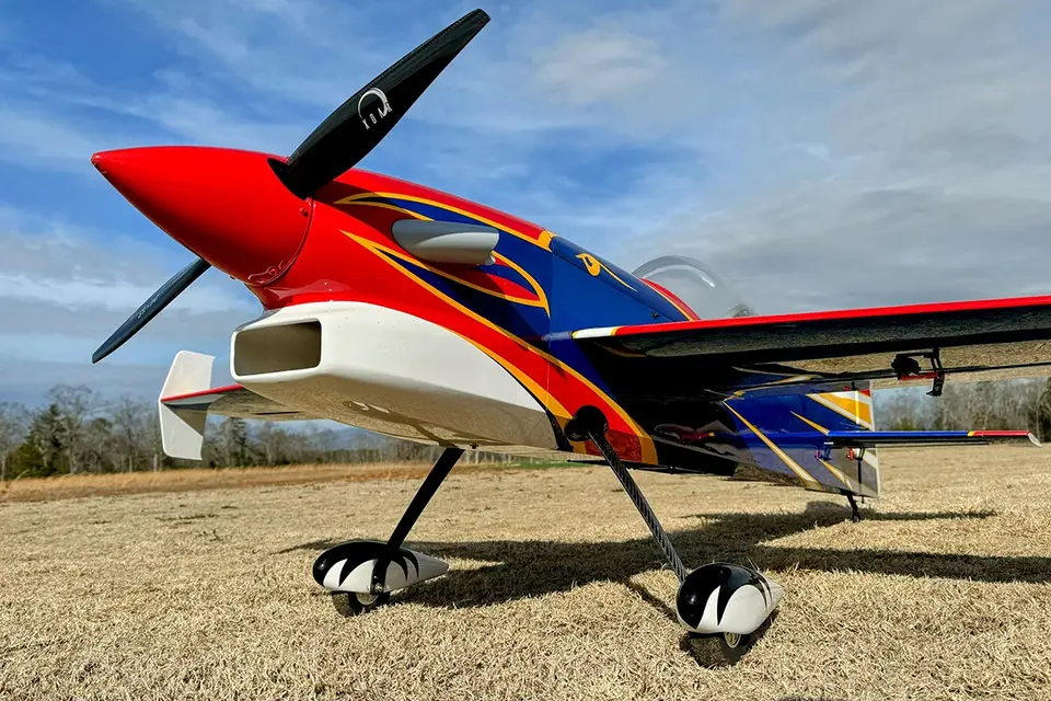 85" Raven – Rot/Blau/Weiss 2,24 m von Extreme Flight – Modellflugzentrum Schweiz