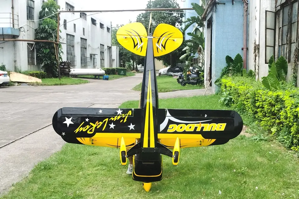 87" Pitts S2B Gelber Bulldog (2,2 m) von Pilot RC – Modellflugzentrum Schweiz