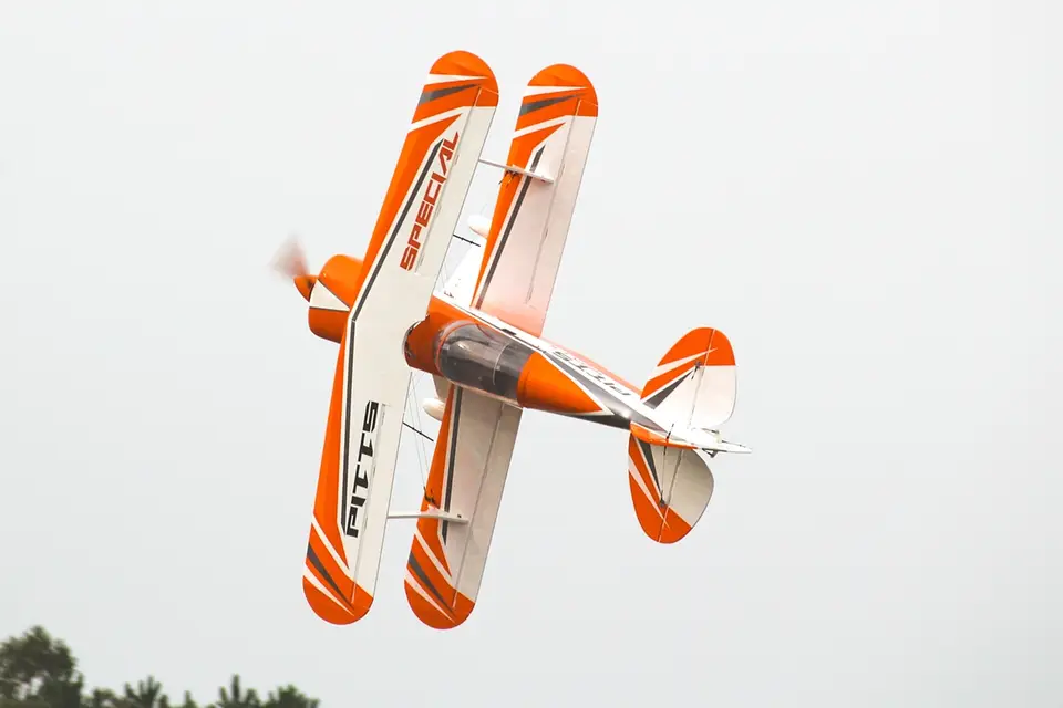 87" Pitts S2B Orange (2,2 m) von Pilot RC – Modellflugzentrum Schweiz