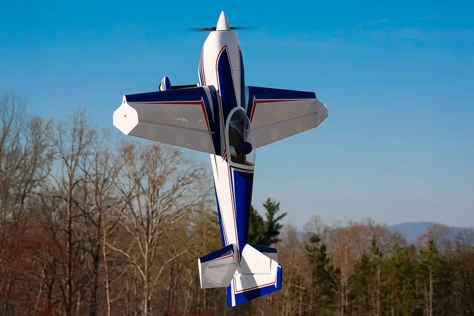88" Extra 260 Blau/Weiss 2,23 von Extreme Flight – Modellflugzentrum Schweiz
