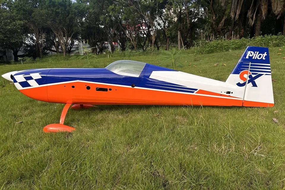90" Extra 330SX (2,29 m) 60 ccm Orange-Blau von Pilot RC – Modellflugzentrum Schweiz