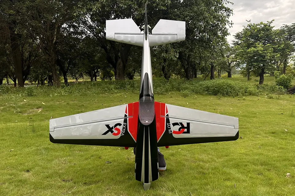 90" Extra 330SX (2,29 m) 60 ccm Rot-Schwarz von Pilot RC – Modellflugzentrum Schweiz