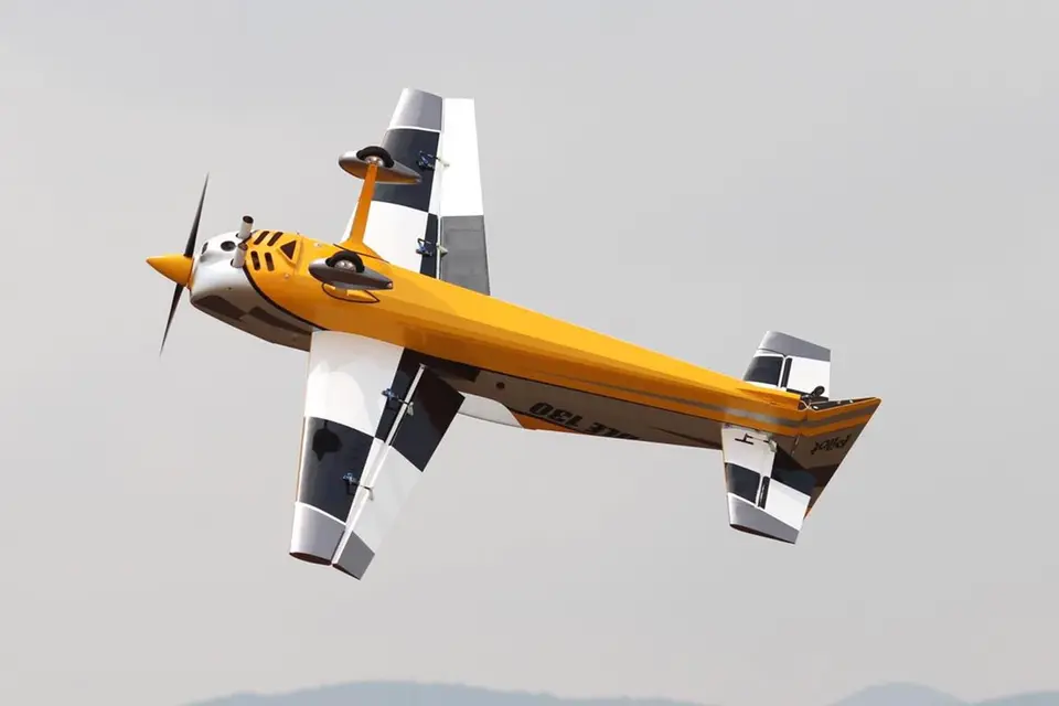 90" Extra NG 2290 mm 60 ccm Gelb-Silber von Pilot RC – Modellflugzentrum Schweiz