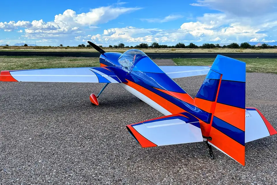 91" Slick 580 – Blau/Orange 2,31 m von Extreme Flight – Modellflugzentrum Schweiz