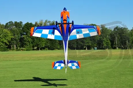 95" Extra 330S – Blau/Weiss 2,41 m von 3DHS – Modellflugzentrum Schweiz