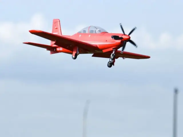 FMS Pilatus PC-21 PNP - 110 cm B-Ware – Modellflugzentrum Schweiz